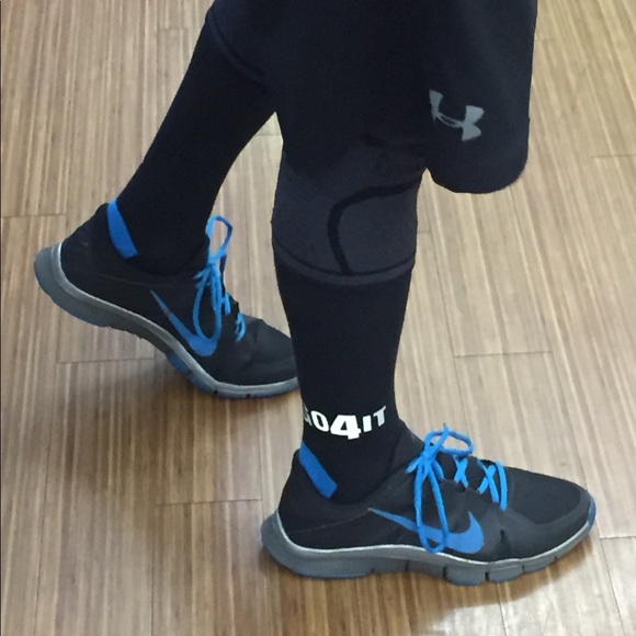 2 Pair Men’s reflective crew sport socks. - Picture 2 of 3